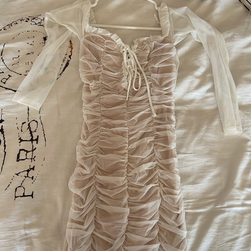 Whit Mesh Dress